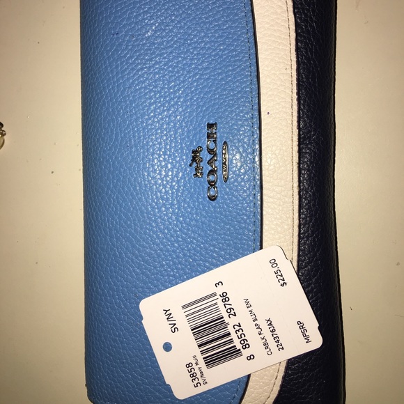 Coach Wallet - Picture 1 of 6